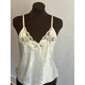 Ventura Women’s Ivory Lace Camisole Top Size 36/M Going Out Romantic Flirty